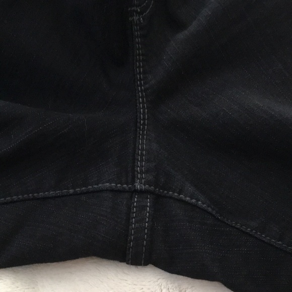 26-28W Black Petite Pull On Avenue Jeans - Picture 6 of 15